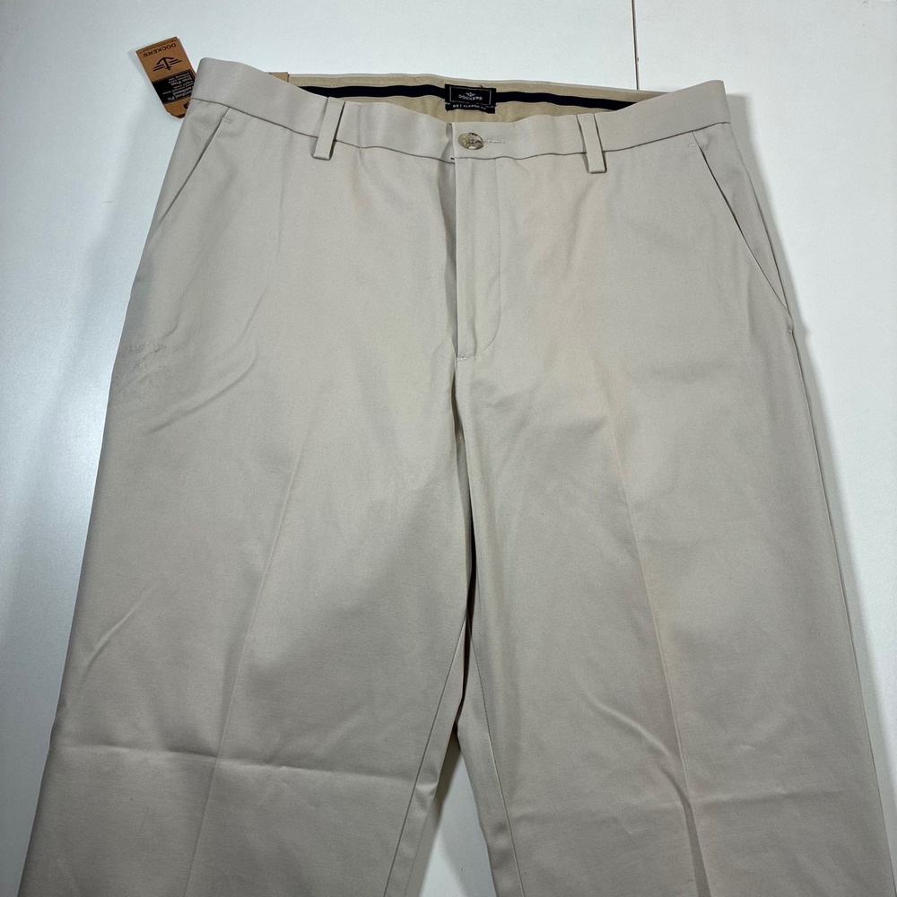 NEW Dockers Pants 36x30 Beige D3 Classic Fit Iron Free Khaki Flat Front READ